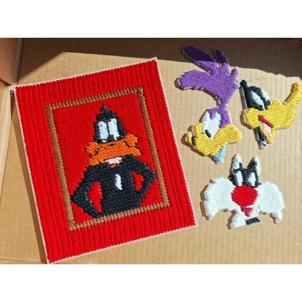 Looney Tunes Plastic Canvas Daffy Duck Sylvester Road Runner Tweety Bird Vintage